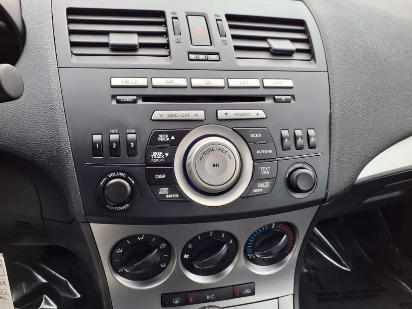 2011 Gray Mazda Mazda3 s Sport (JM1BL1U66B1) with an 2.5L 2.5L I4 165hp 167ft. lbs. PZEV Sequential-Port F.I. engine, 5-Speed Automatic with Sportshift Manual 5A transmission, located at 50 Eastern Blvd., Essex, MD, 21221, (410) 686-3444, 39.304367, -76.484947 - Photo#18