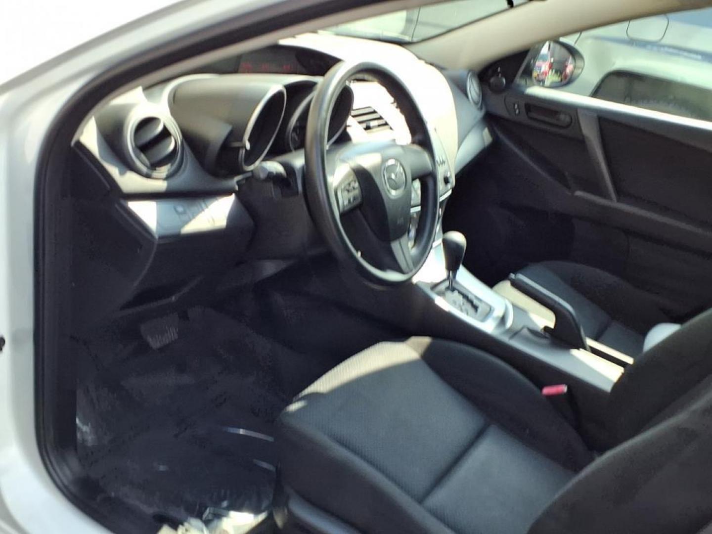 2011 Crystal White Pearl Mazda Mazda3 i Sport (JM1BL1UG2B1) with an 2.0L 2.0L I4 144hp 132ft. lbs. PZEV Sequential-Port F.I. engine, 5-Speed Automatic with Sportshift Manual 5A transmission, located at 50 Eastern Blvd., Essex, MD, 21221, (410) 686-3444, 39.304367, -76.484947 - Photo#10