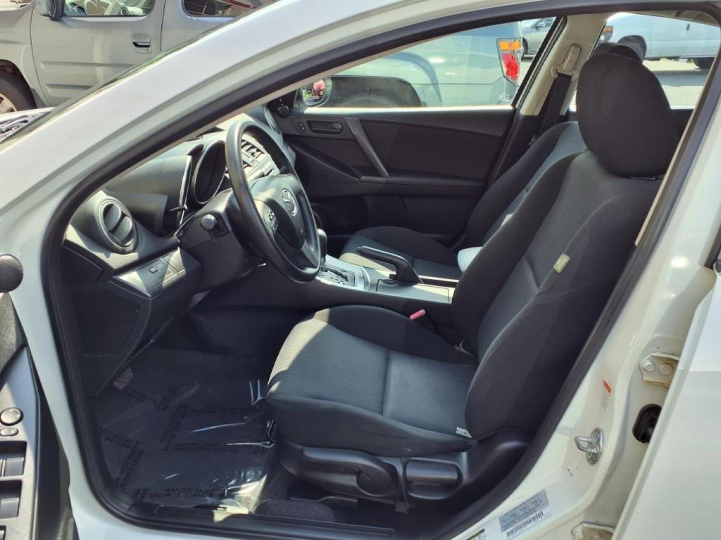 2011 Crystal White Pearl Mazda Mazda3 i Sport (JM1BL1UG2B1) with an 2.0L 2.0L I4 144hp 132ft. lbs. PZEV Sequential-Port F.I. engine, 5-Speed Automatic with Sportshift Manual 5A transmission, located at 50 Eastern Blvd., Essex, MD, 21221, (410) 686-3444, 39.304367, -76.484947 - Photo#11