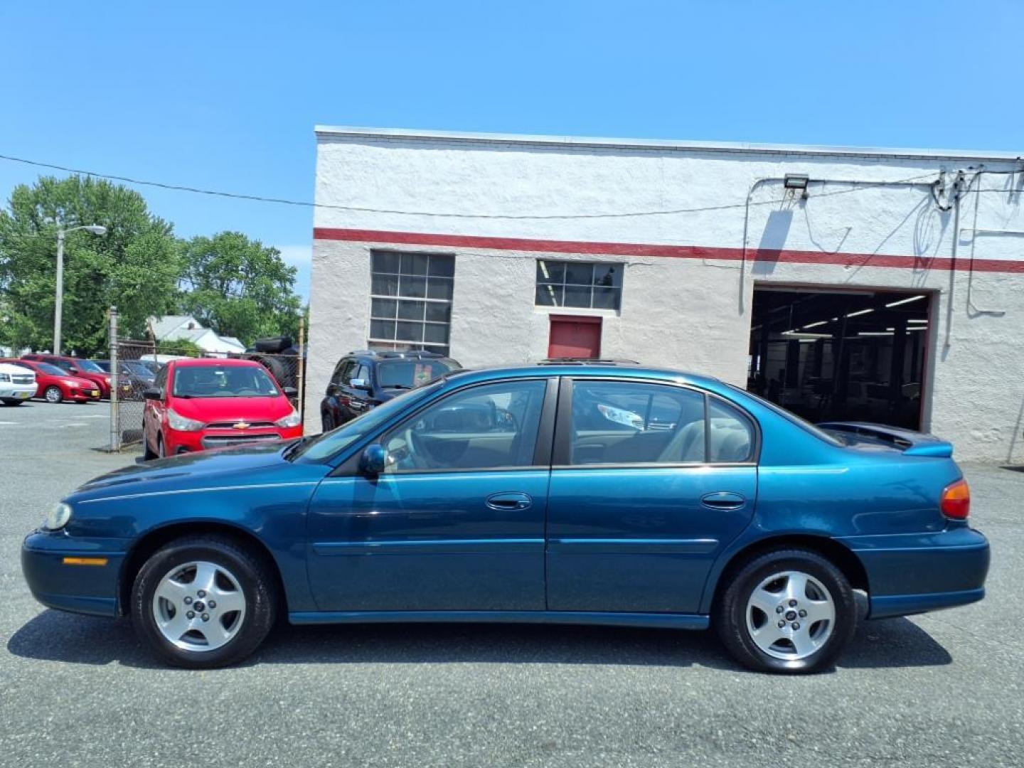 2003 Blue Chevrolet Malibu LS (1G1NE52J03M) with an 3.1L 6 Cylinder Fuel Injected engine, 4CYL transmission, located at 50 Eastern Blvd., Essex, MD, 21221, (410) 686-3444, 39.304367, -76.484947 - Photo#1