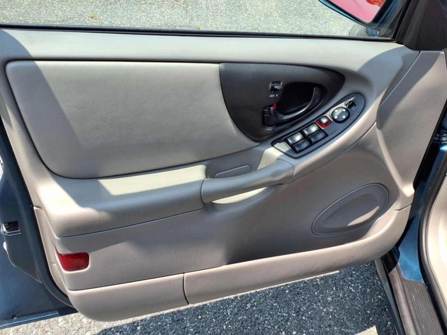 2003 Blue Chevrolet Malibu LS (1G1NE52J03M) with an 3.1L 6 Cylinder Fuel Injected engine, 4CYL transmission, located at 50 Eastern Blvd., Essex, MD, 21221, (410) 686-3444, 39.304367, -76.484947 - Photo#9