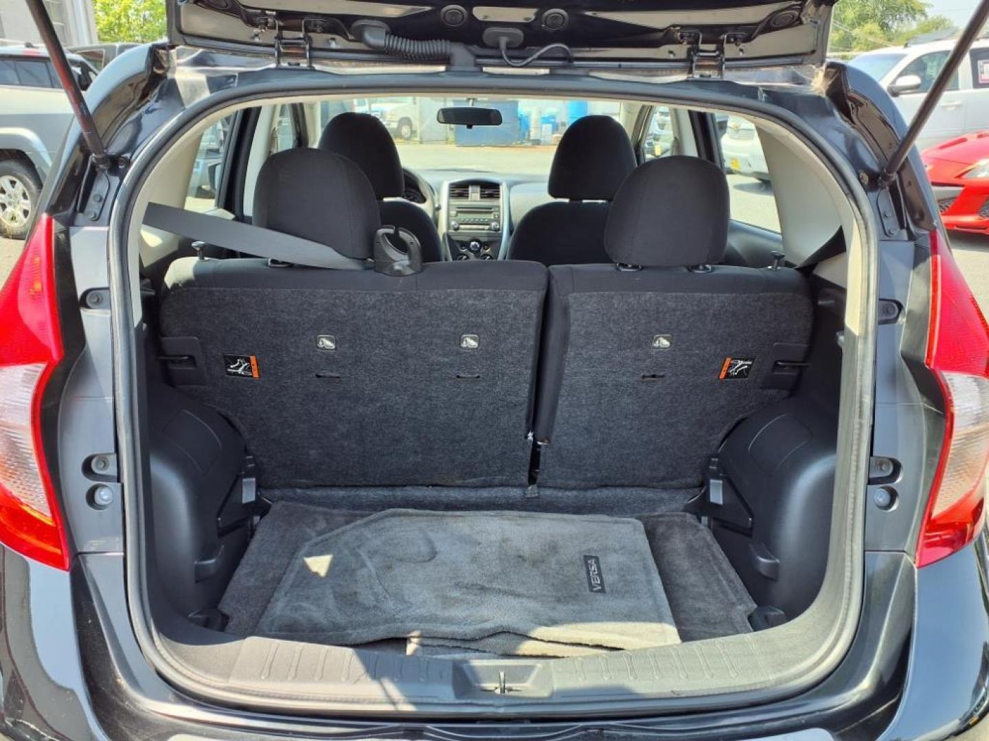 2015 Super Black Nissan Versa Note S Plus (3N1CE2CP1FL) with an 1.6L 4 Cylinder Sequential-Port F.I. engine, 4CYL transmission, located at 50 Eastern Blvd., Essex, MD, 21221, (410) 686-3444, 39.304367, -76.484947 - Photo#4