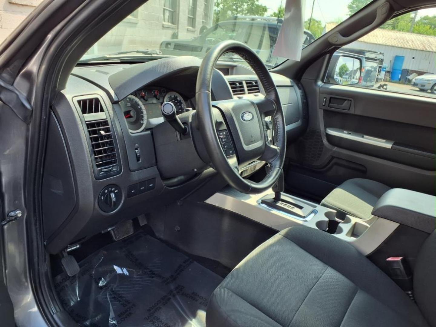 2009 Sterling Gray Clearcoat Metallic Ford Escape XLT (1FMCU03749K) with an 2.5L Duratec 2.5L I4 171hp 171ft. lbs. Sequential-Port F.I. engine, 6-Speed Automatic transmission, located at 50 Eastern Blvd., Essex, MD, 21221, (410) 686-3444, 39.304367, -76.484947 - Photo#11