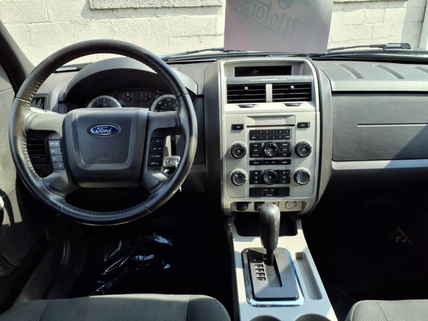 2009 Sterling Gray Clearcoat Metallic Ford Escape XLT (1FMCU03749K) with an 2.5L Duratec 2.5L I4 171hp 171ft. lbs. Sequential-Port F.I. engine, 6-Speed Automatic transmission, located at 50 Eastern Blvd., Essex, MD, 21221, (410) 686-3444, 39.304367, -76.484947 - Photo#15