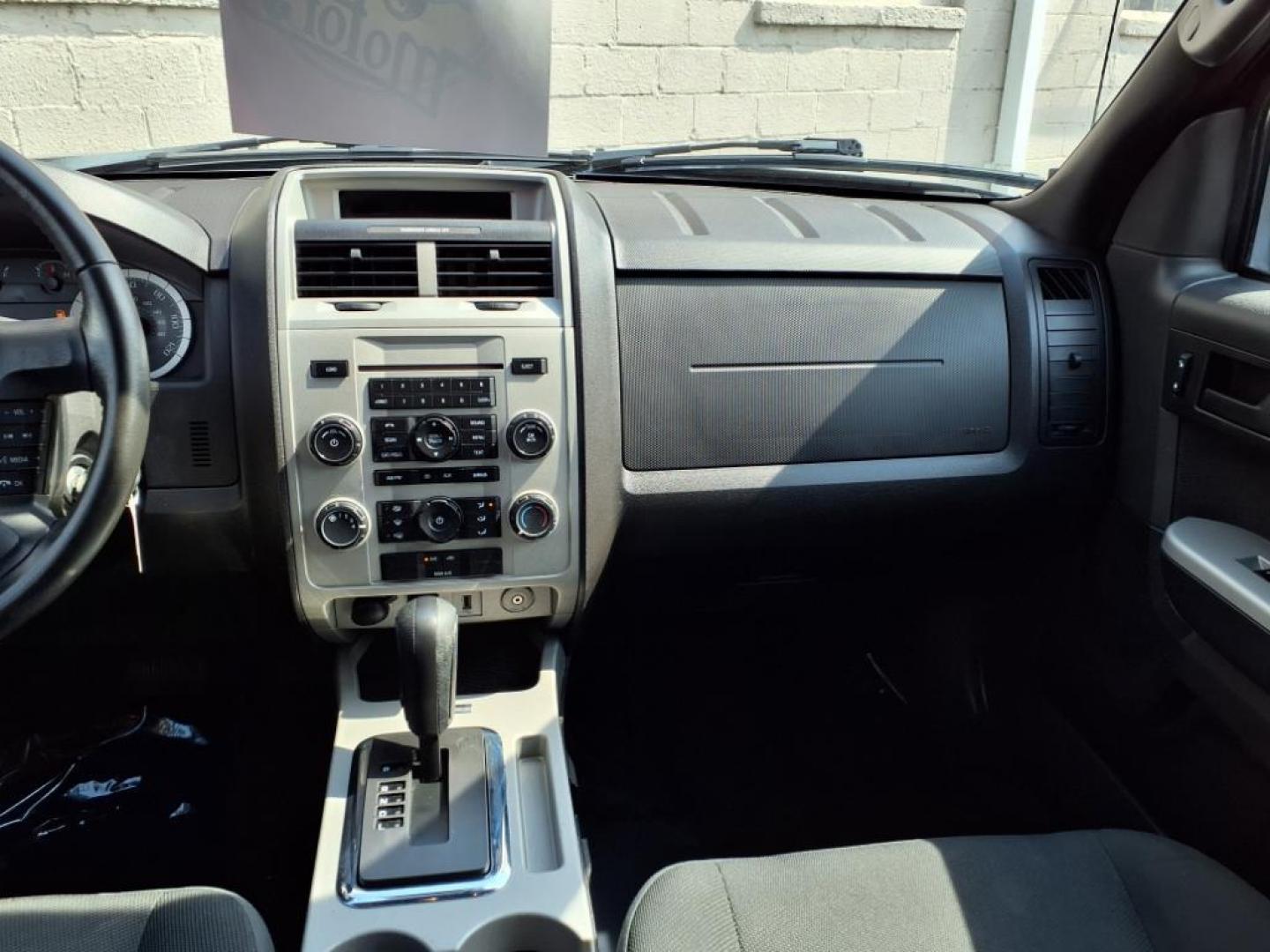 2009 Sterling Gray Clearcoat Metallic Ford Escape XLT (1FMCU03749K) with an 2.5L Duratec 2.5L I4 171hp 171ft. lbs. Sequential-Port F.I. engine, 6-Speed Automatic transmission, located at 50 Eastern Blvd., Essex, MD, 21221, (410) 686-3444, 39.304367, -76.484947 - Photo#16