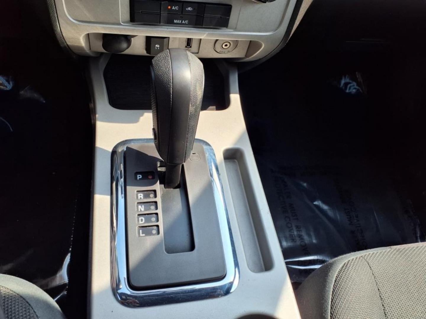 2009 Sterling Gray Clearcoat Metallic Ford Escape XLT (1FMCU03749K) with an 2.5L Duratec 2.5L I4 171hp 171ft. lbs. Sequential-Port F.I. engine, 6-Speed Automatic transmission, located at 50 Eastern Blvd., Essex, MD, 21221, (410) 686-3444, 39.304367, -76.484947 - Photo#19