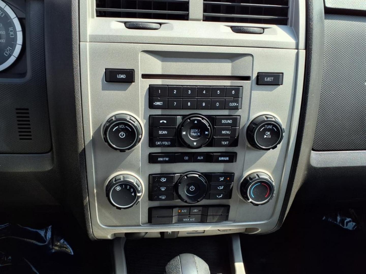 2009 Sterling Gray Clearcoat Metallic Ford Escape XLT (1FMCU03749K) with an 2.5L Duratec 2.5L I4 171hp 171ft. lbs. Sequential-Port F.I. engine, 6-Speed Automatic transmission, located at 50 Eastern Blvd., Essex, MD, 21221, (410) 686-3444, 39.304367, -76.484947 - Photo#20
