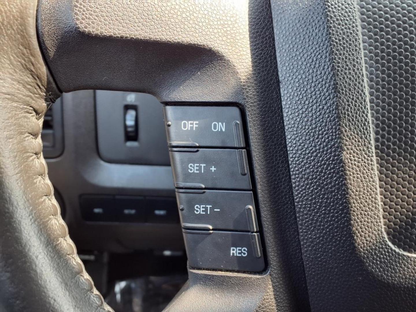 2009 Sterling Gray Clearcoat Metallic Ford Escape XLT (1FMCU03749K) with an 2.5L Duratec 2.5L I4 171hp 171ft. lbs. Sequential-Port F.I. engine, 6-Speed Automatic transmission, located at 50 Eastern Blvd., Essex, MD, 21221, (410) 686-3444, 39.304367, -76.484947 - Photo#21