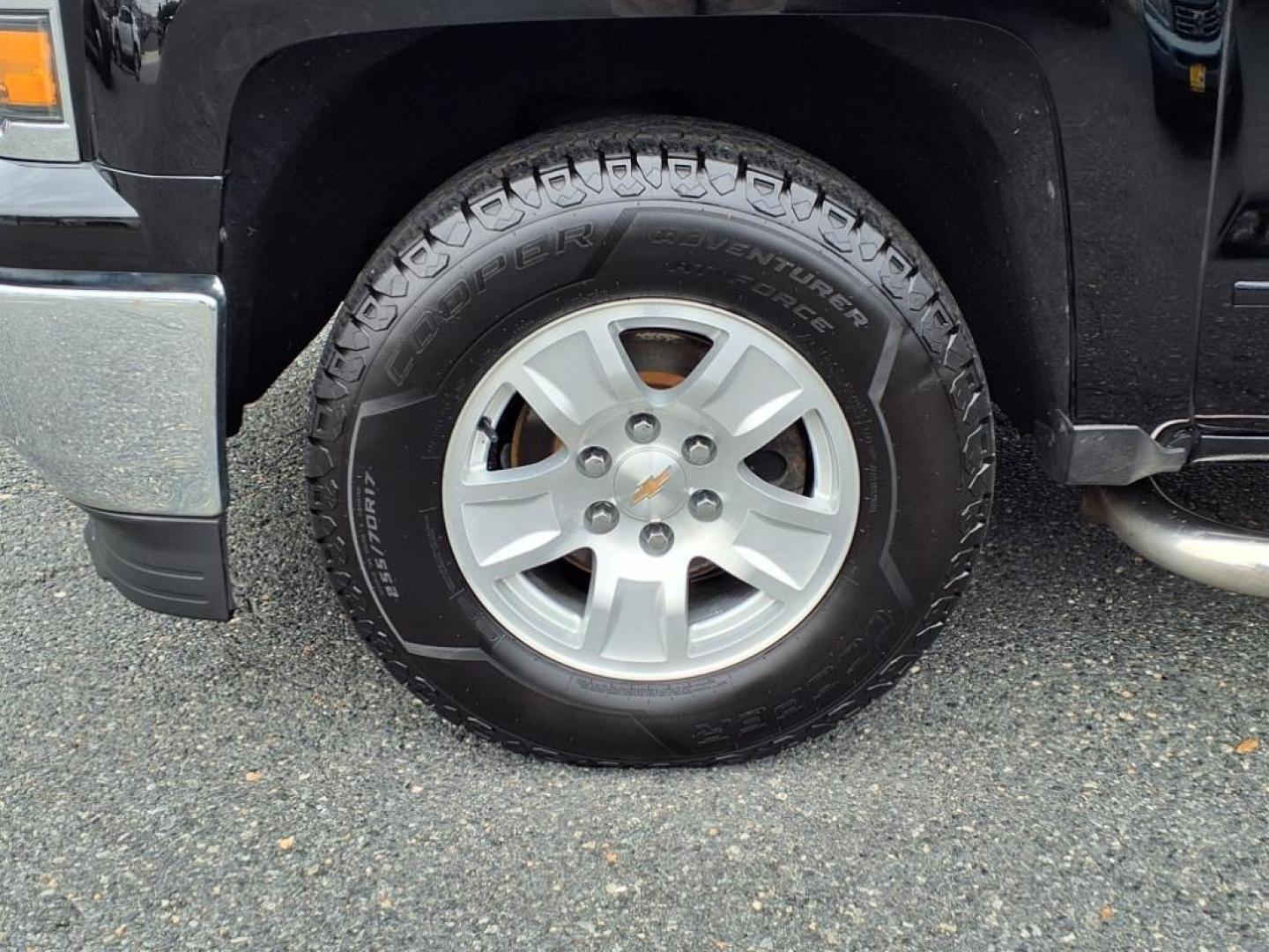 2015 Black Chevrolet Silverado 1500 LT (1GCVKREH6FZ) with an 4.3L EcoTec3 4.3L Flex Fuel V6 285hp 305ft. lbs. Fuel Injected engine, 6-Speed Shiftable Automatic w/Overdrive transmission, located at 50 Eastern Blvd., Essex, MD, 21221, (410) 686-3444, 39.304367, -76.484947 - Photo#9