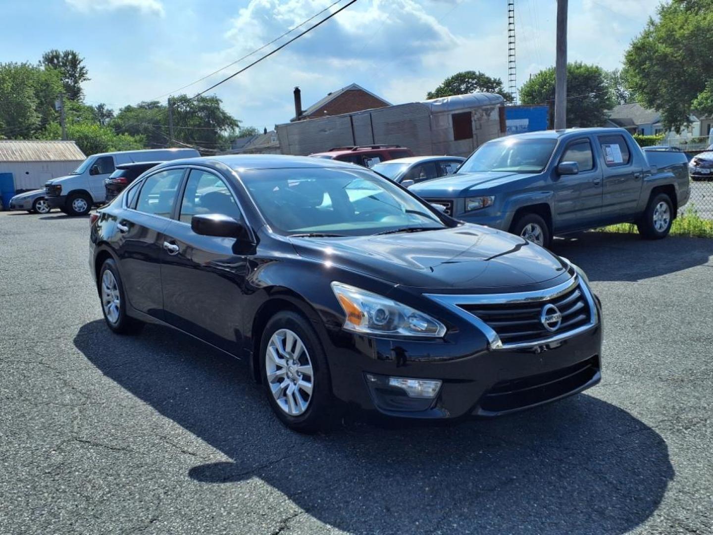 2015 Super Black Nissan Altima 2.5 S (1N4AL3AP0FC) with an 2.5L 2.5L I4 182hp 180ft. lbs. Sequential-Port F.I. engine, CVT transmission, located at 50 Eastern Blvd., Essex, MD, 21221, (410) 686-3444, 39.304367, -76.484947 - Photo#6