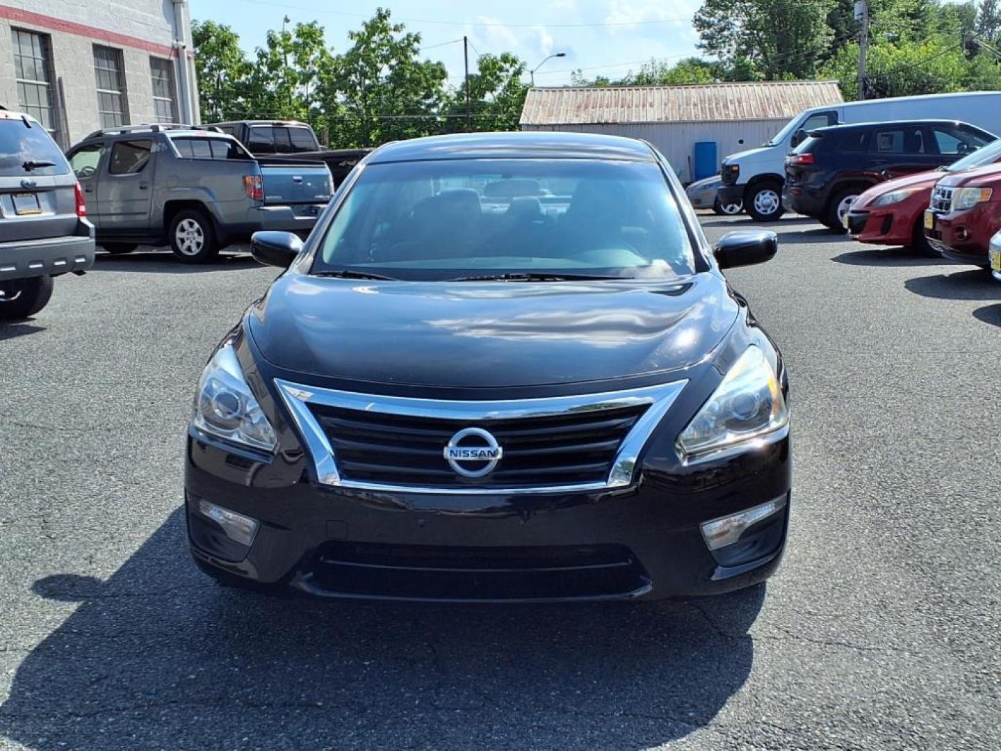 2015 Super Black Nissan Altima 2.5 S (1N4AL3AP0FC) with an 2.5L 2.5L I4 182hp 180ft. lbs. Sequential-Port F.I. engine, CVT transmission, located at 50 Eastern Blvd., Essex, MD, 21221, (410) 686-3444, 39.304367, -76.484947 - Photo#7