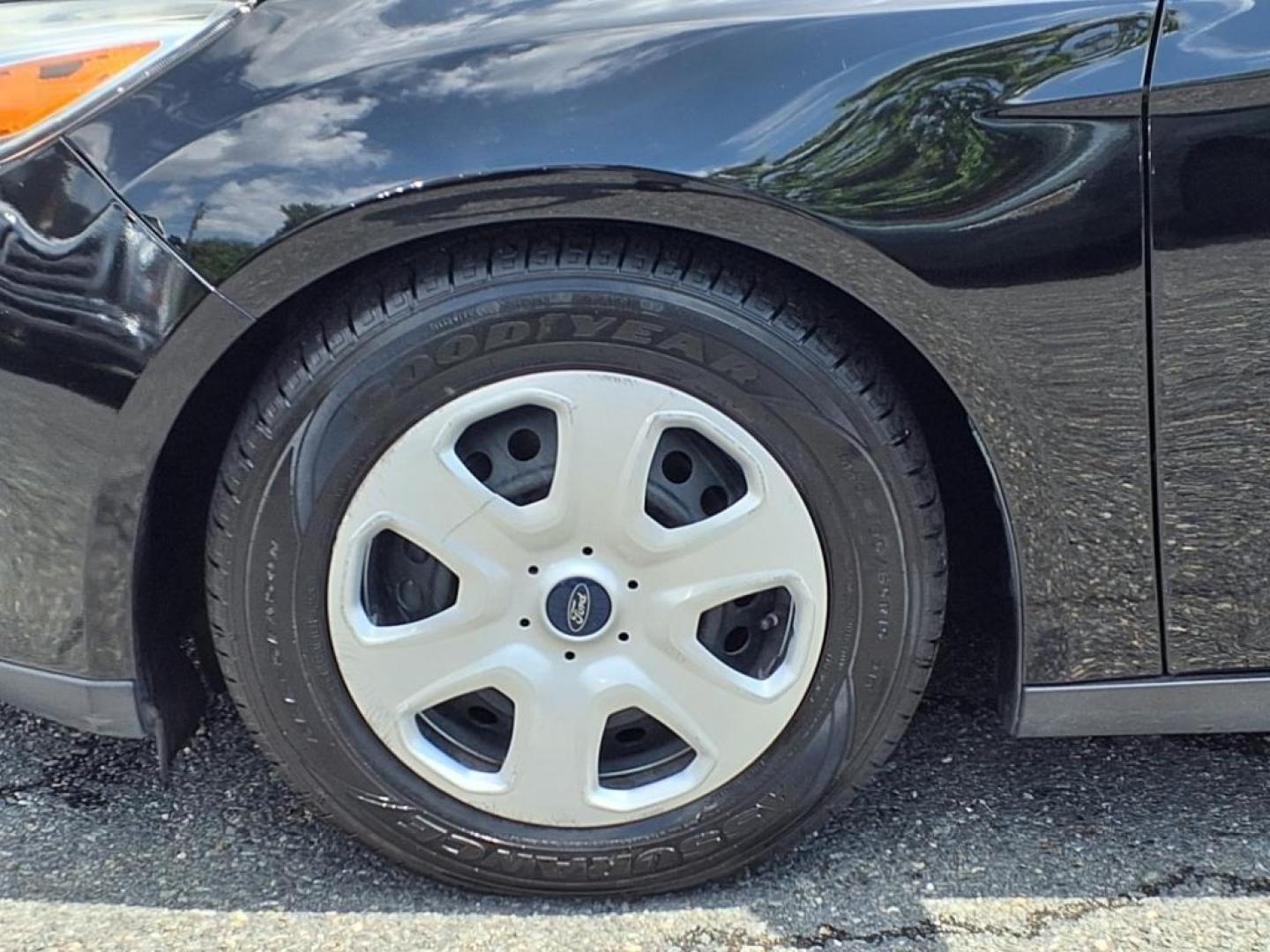 2016 Shadow Black Ford Focus S (1FADP3E28GL) with an 2.0L 2.0L Flex Fuel I4 160hp 146ft. lbs. Fuel Injected engine, Automatic transmission, located at 50 Eastern Blvd., Essex, MD, 21221, (410) 686-3444, 39.304367, -76.484947 - Photo#8