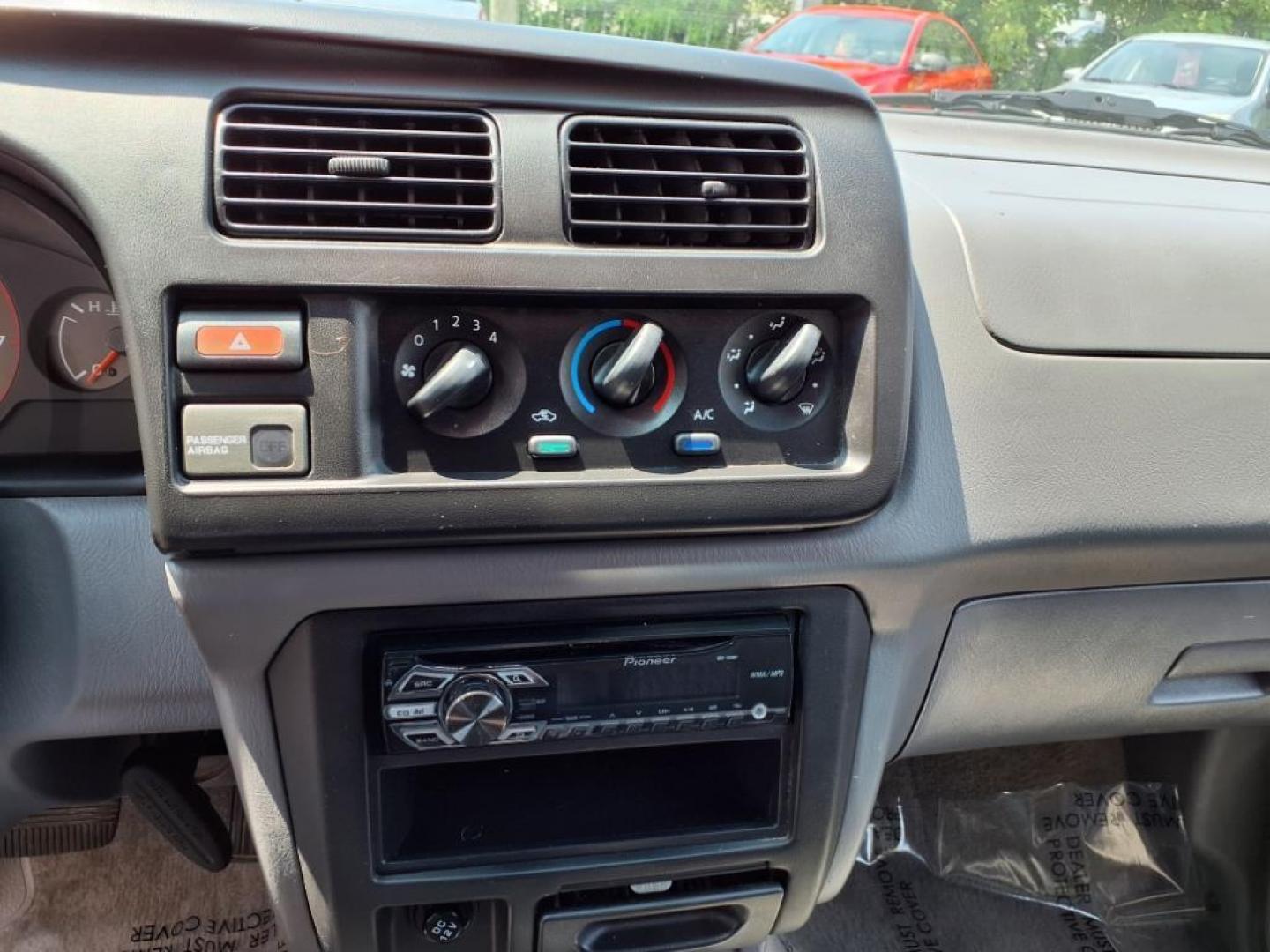 2000 Denim Blue Nissan Frontier SE (1N6ED26Y1YC) with an 3.3L 3L NA V6 single overhead cam (SOHC) 12V Fuel Injected engine, Automatic transmission, located at 50 Eastern Blvd., Essex, MD, 21221, (410) 686-3444, 39.304367, -76.484947 - Photo#10