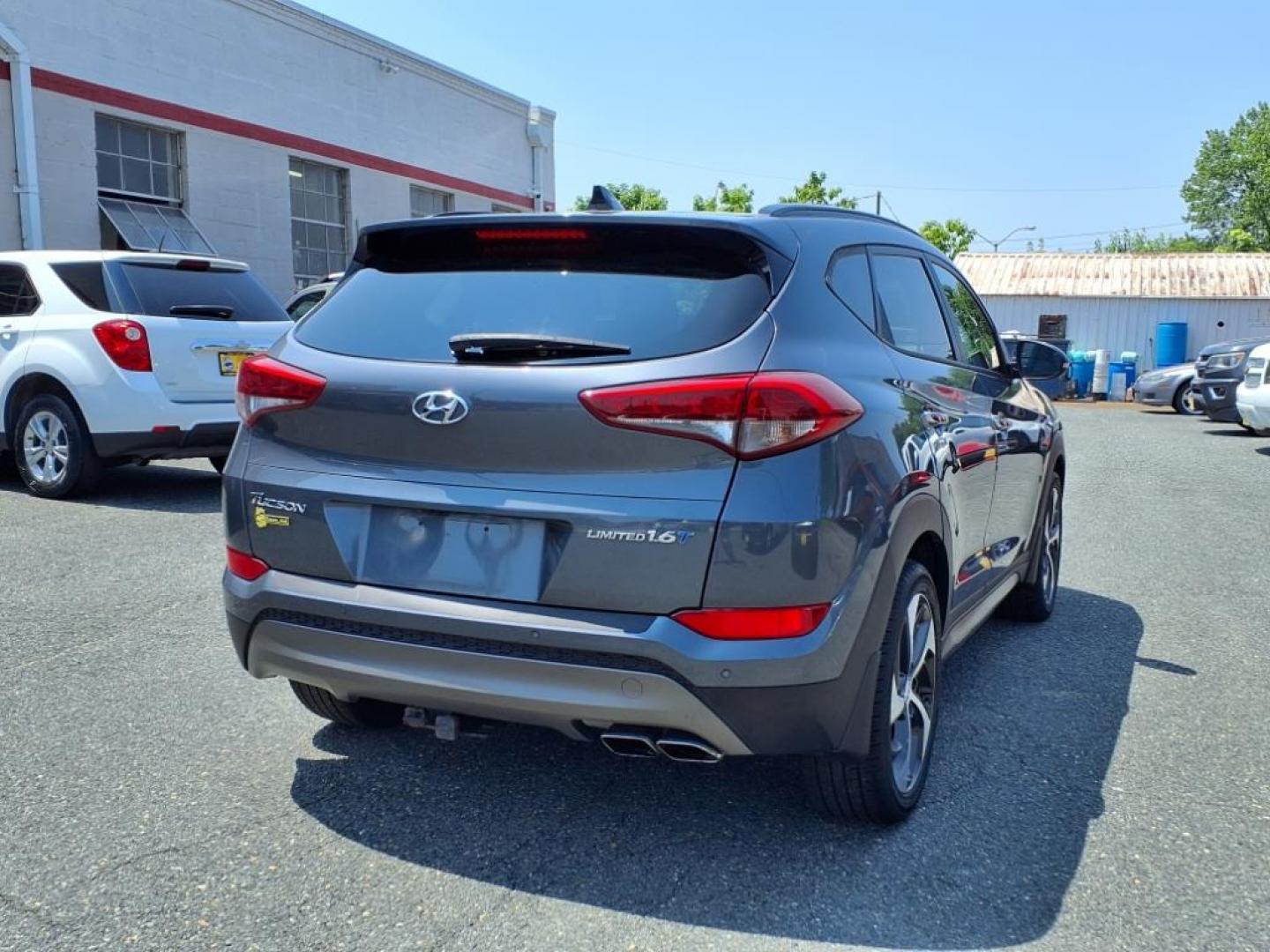 2016 Coliseum Gray Hyundai TUCSON Limited (KM8J33A22GU) with an 1.6L 4 Cylinder Turbocharged engine, AT AWD transmission, located at 50 Eastern Blvd., Essex, MD, 21221, (410) 686-3444, 39.304367, -76.484947 - Photo#5