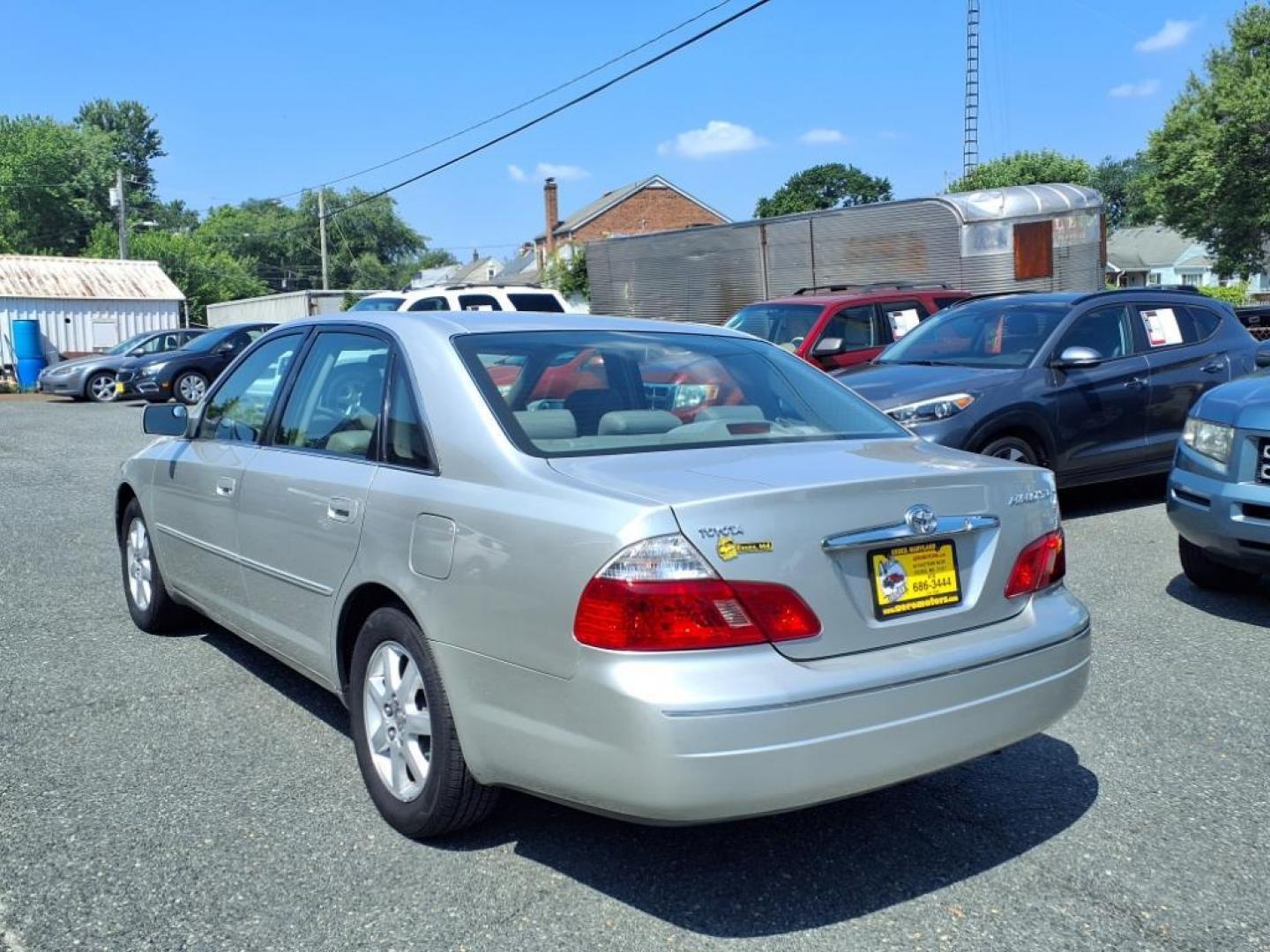 2003 Silver Spruce Metallic Toyota Avalon XL (4T1BF28B13U) with an 3.0L 3.0L V6 210hp 220ft. lbs. Fuel Injected engine, 4-Speed Automatic transmission, located at 50 Eastern Blvd., Essex, MD, 21221, (410) 686-3444, 39.304367, -76.484947 - Photo#2