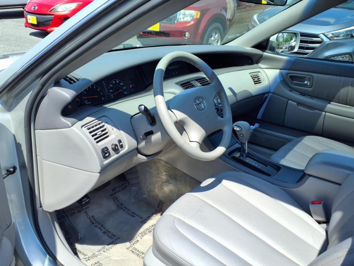 2003 Silver Spruce Metallic Toyota Avalon XL (4T1BF28B13U) with an 3.0L 3.0L V6 210hp 220ft. lbs. Fuel Injected engine, 4-Speed Automatic transmission, located at 50 Eastern Blvd., Essex, MD, 21221, (410) 686-3444, 39.304367, -76.484947 - Photo#10