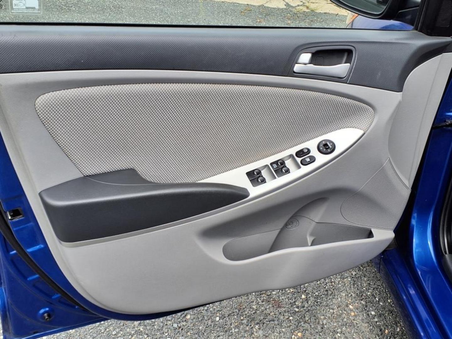 2013 Marathon Blue Hyundai ACCENT GLS (KMHCT4AE7DU) with an 1.6L 4 Cylinder Fuel Injected engine, Automatic transmission, located at 50 Eastern Blvd., Essex, MD, 21221, (410) 686-3444, 39.304367, -76.484947 - Photo#9