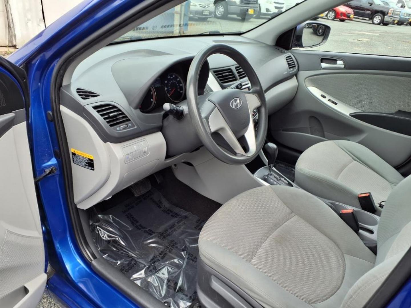 2013 Marathon Blue Hyundai ACCENT GLS (KMHCT4AE7DU) with an 1.6L 4 Cylinder Fuel Injected engine, Automatic transmission, located at 50 Eastern Blvd., Essex, MD, 21221, (410) 686-3444, 39.304367, -76.484947 - Photo#10