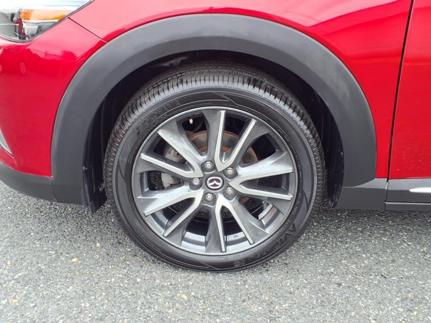 2016 Red Mazda CX-3 Grand Touring (JM1DKBD78G0) with an 2.0L 4 Cylinder Fuel Injected engine, ATAWD transmission, located at 50 Eastern Blvd., Essex, MD, 21221, (410) 686-3444, 39.304367, -76.484947 - Photo#9