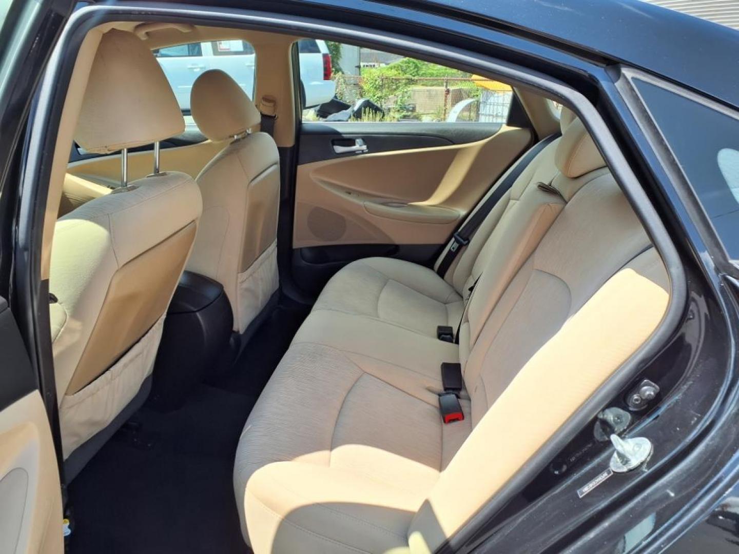 2014 Phantom Black Metallic Hyundai SONATA GLS (5NPEB4AC1EH) with an 2.4L 4 Cylinder Fuel Injected engine, Automatic transmission, located at 50 Eastern Blvd., Essex, MD, 21221, (410) 686-3444, 39.304367, -76.484947 - Photo#10