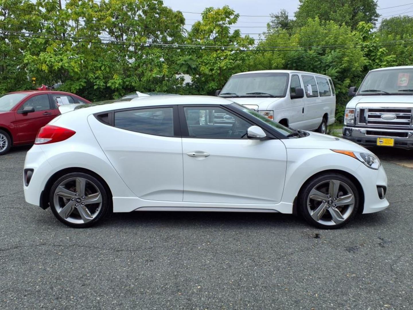 2015 White Hyundai VELOSTER Turbo (KMHTC6AE9FU) with an 1.6L 4 Cylinder Turbocharged engine, 6SP transmission, located at 50 Eastern Blvd., Essex, MD, 21221, (410) 686-3444, 39.304367, -76.484947 - Photo#4