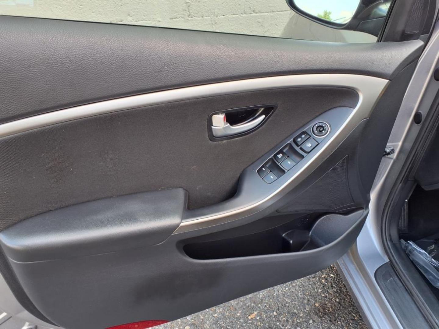 2013 Silver Hyundai ELANTRA GT Base (KMHD35LE7DU) with an 1.8L 4 Cylinder Sequential Fuel Injection engine, 4CYL transmission, located at 50 Eastern Blvd., Essex, MD, 21221, (410) 686-3444, 39.304367, -76.484947 - Photo#9