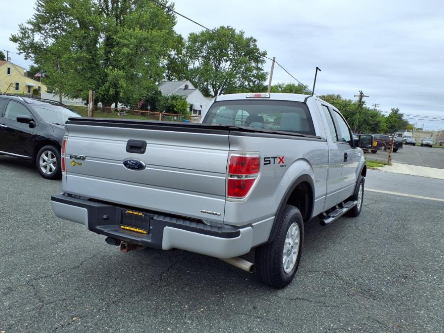 2013 Ingot Silver Metallic Ford F-150 STX (1FTEX1EM8DK) with an 3.7L 6 Cylinder Sequential-Port F.I. engine, AT 4X4 transmission, located at 50 Eastern Blvd., Essex, MD, 21221, (410) 686-3444, 39.304367, -76.484947 - Photo#5