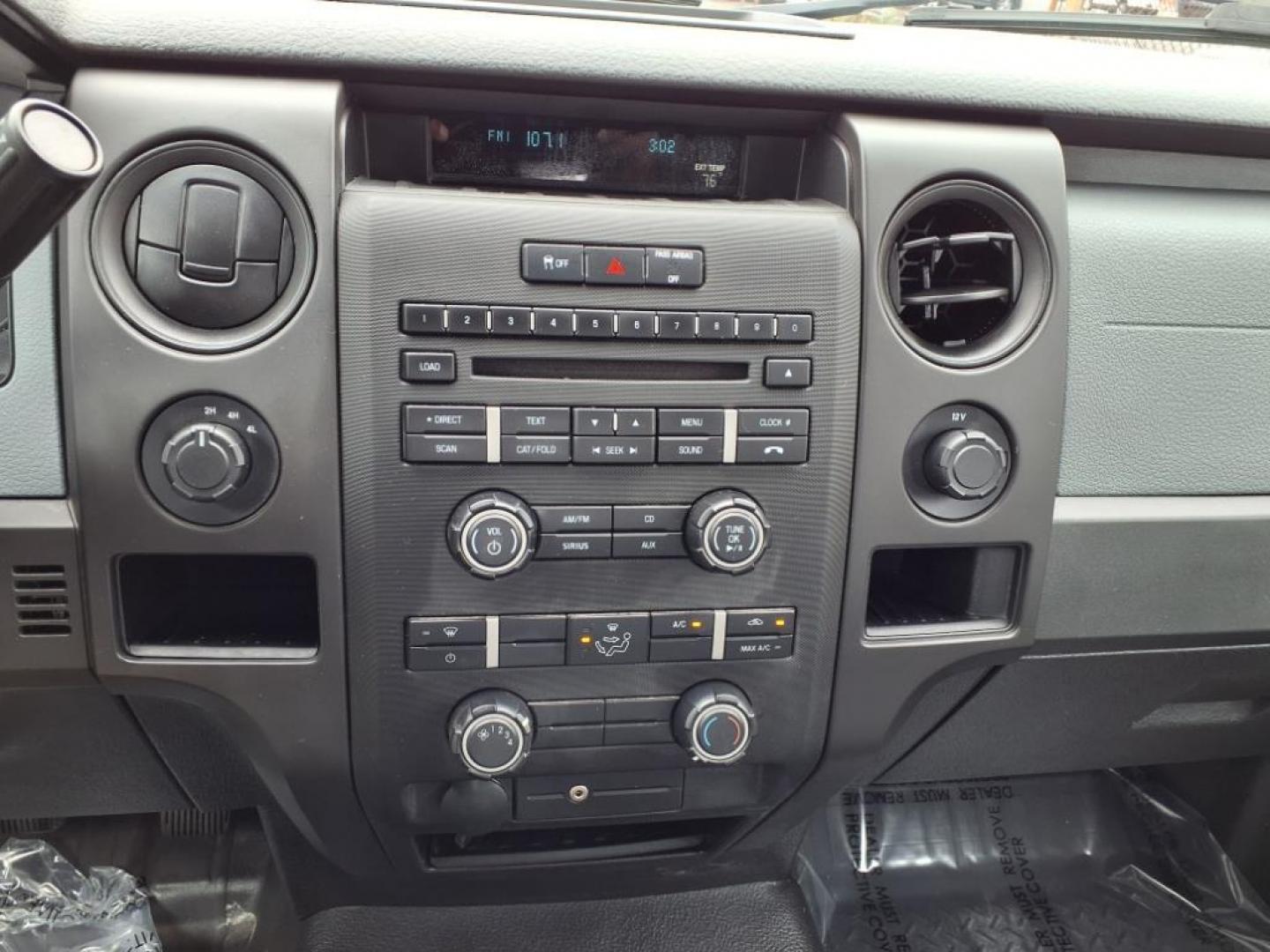2013 Ingot Silver Metallic Ford F-150 STX (1FTEX1EM8DK) with an 3.7L 6 Cylinder Sequential-Port F.I. engine, AT 4X4 transmission, located at 50 Eastern Blvd., Essex, MD, 21221, (410) 686-3444, 39.304367, -76.484947 - Photo#19