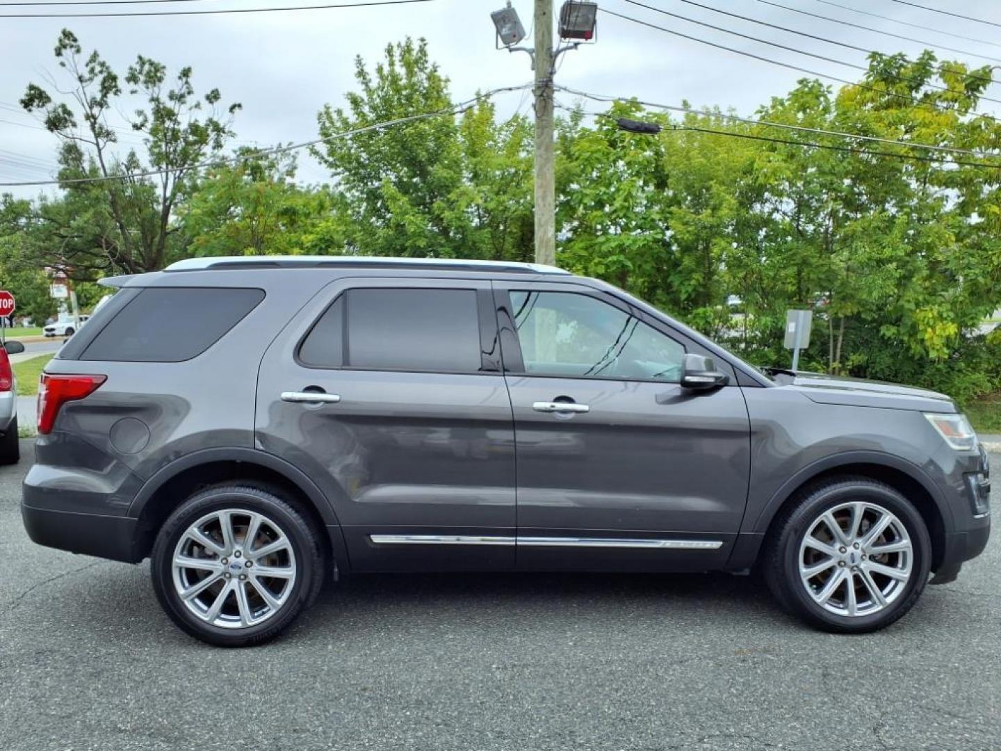 2016 Gray Ford Explorer Limited (1FM5K8F83GG) with an 3.5L 6 Cylinder Sequential-Port F.I. engine, V6 4X4 transmission, located at 50 Eastern Blvd., Essex, MD, 21221, (410) 686-3444, 39.304367, -76.484947 - Photo#6