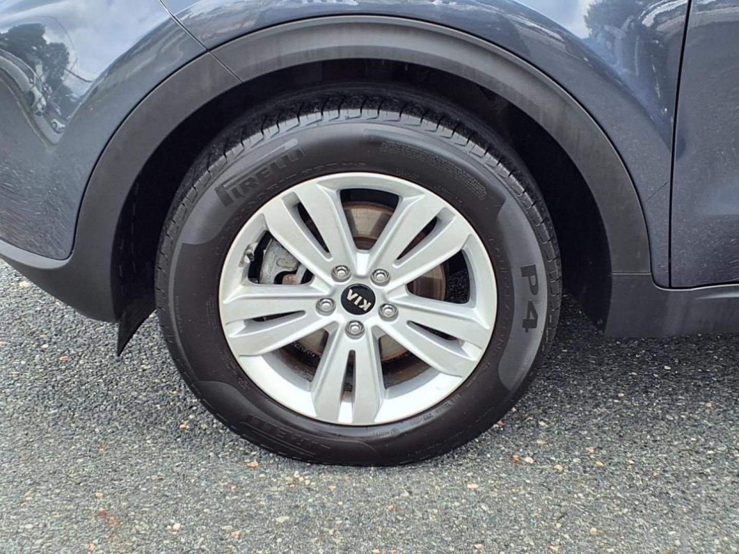 2019 Pacific Blue Kia Sportage LX (KNDPMCAC7K7) with an 2.4L 4 Cylinder Fuel Injected engine, 4CYL AWD transmission, located at 50 Eastern Blvd., Essex, MD, 21221, (410) 686-3444, 39.304367, -76.484947 - Photo#9
