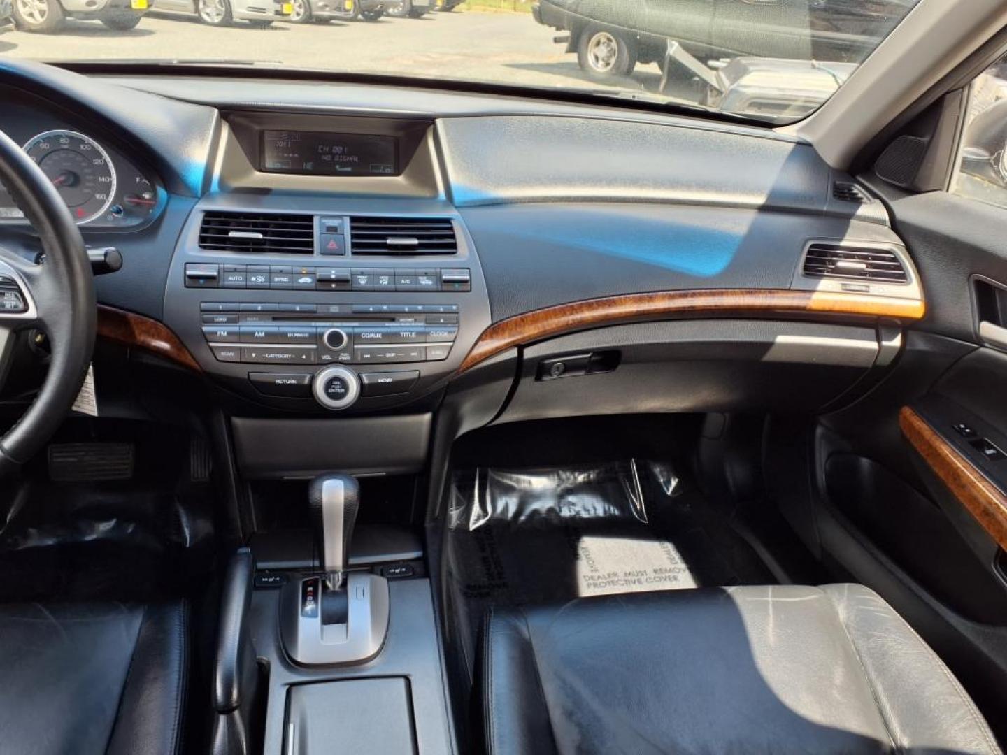 2012 Polished Metal Metallic Honda Accord EX-L (1HGCP2F89CA) with an 2.4L 2.4L I4 190hp 162ft. lbs. Sequential-Port F.I. engine, 5-Speed Automatic transmission, located at 50 Eastern Blvd., Essex, MD, 21221, (410) 686-3444, 39.304367, -76.484947 - Photo#15