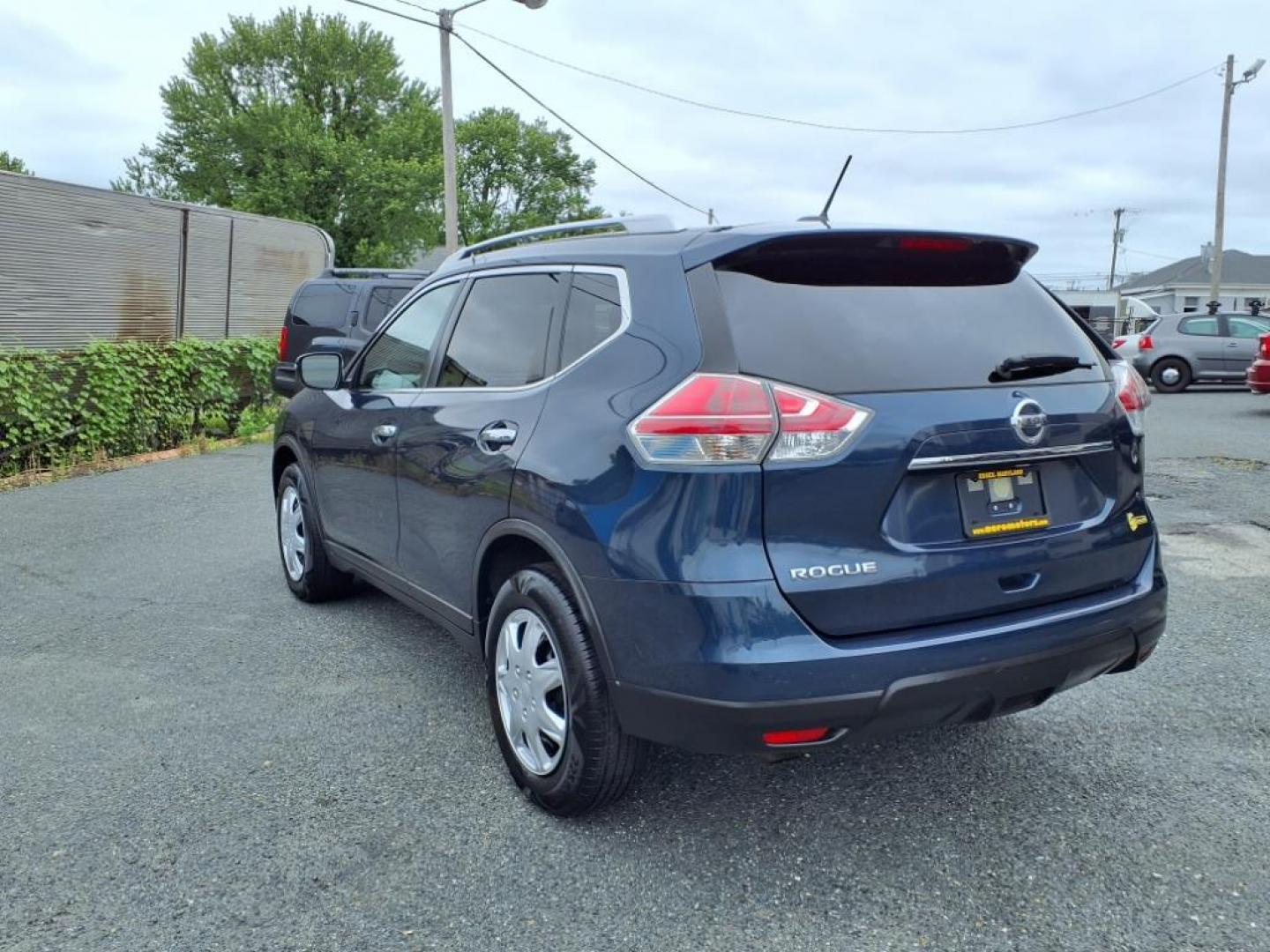 2016 Arctic Blue Metallic Nissan Rogue S (JN8AT2MT3GW) with an 2.5L 2.5L I4 170hp 175ft. lbs. Sequential-Port F.I. engine, CVT transmission, located at 50 Eastern Blvd., Essex, MD, 21221, (410) 686-3444, 39.304367, -76.484947 - Photo#2