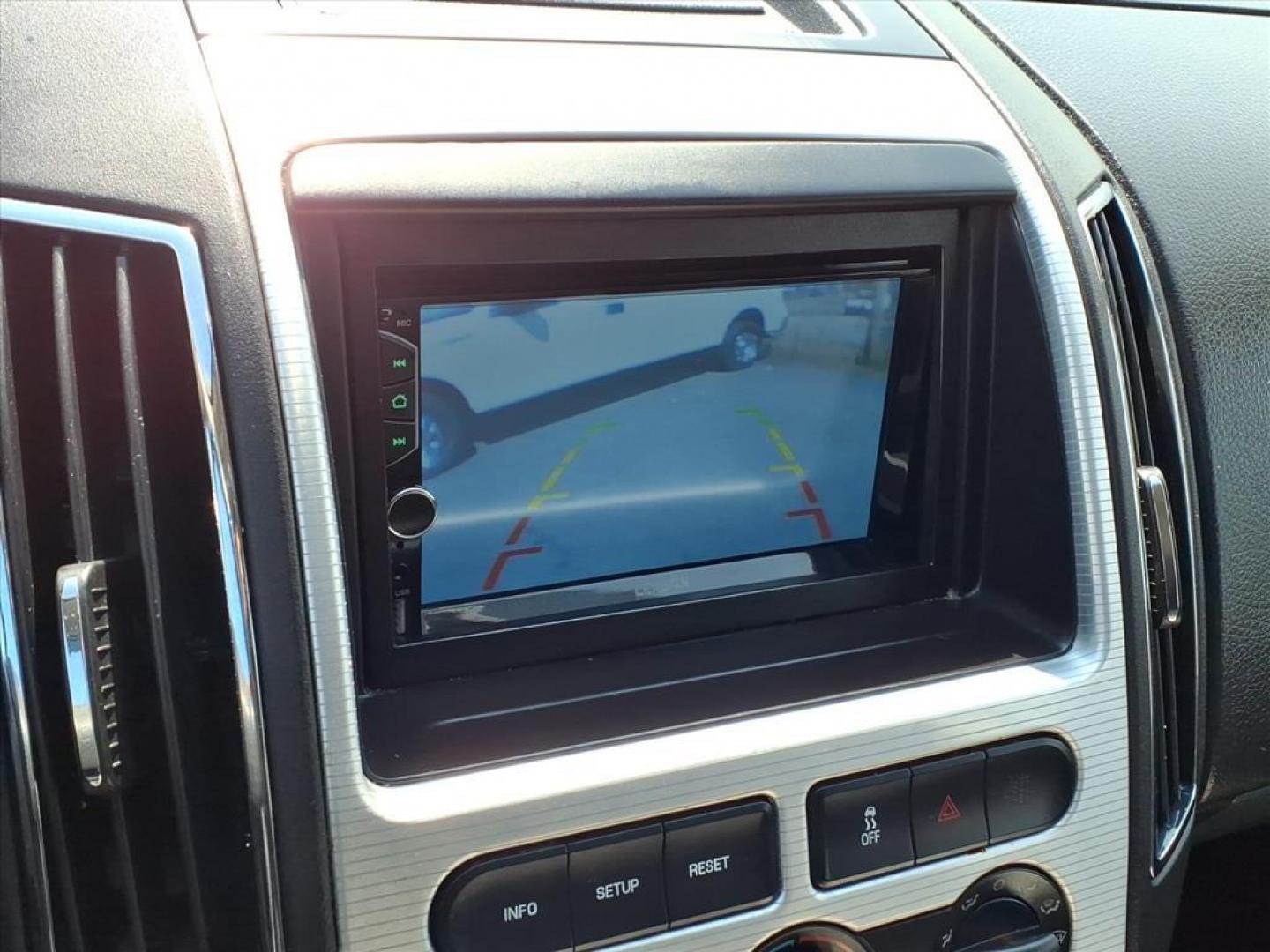 2009 Brilliant Silver Clearcoat Metallic Ford Edge SEL (2FMDK48C89B) with an 3.5L 6 Cylinder Sequential-Port F.I. engine, 4CYL transmission, located at 50 Eastern Blvd., Essex, MD, 21221, (410) 686-3444, 39.304367, -76.484947 - Photo#17