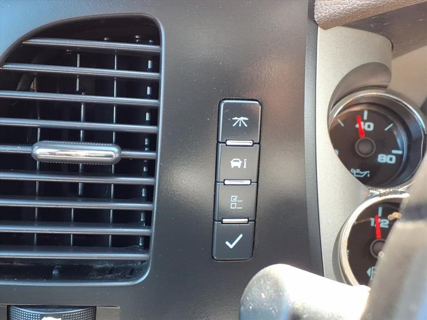 2013 Blue Chevrolet Silverado 1500 LT (1GCRKSE74DZ) with an 5.3L 8 Cylinder Sequential-Port F.I. engine, AT 4X4 transmission, located at 50 Eastern Blvd., Essex, MD, 21221, (410) 686-3444, 39.304367, -76.484947 - Photo#19