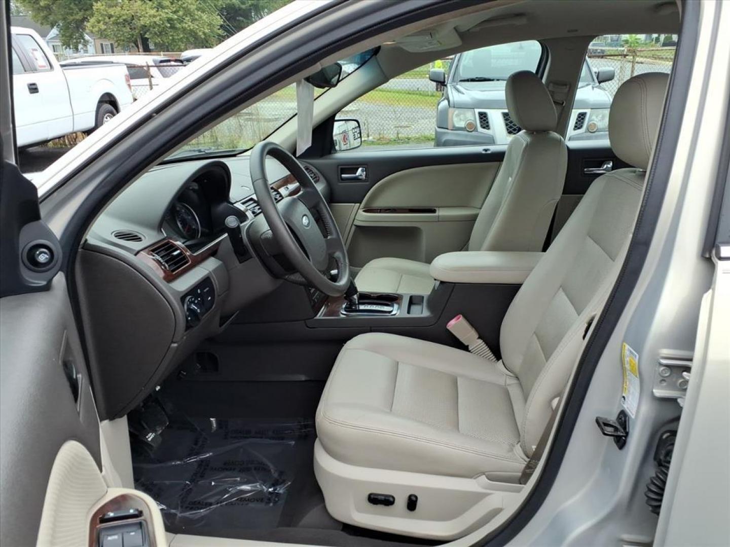 2009 Smokestone Clearcoat Metallic Ford Taurus SEL (1FAHP24W29G) with an 3.5L 6 Cylinder Sequential-Port F.I. engine, V6 transmission, located at 50 Eastern Blvd., Essex, MD, 21221, (410) 686-3444, 39.304367, -76.484947 - Photo#10