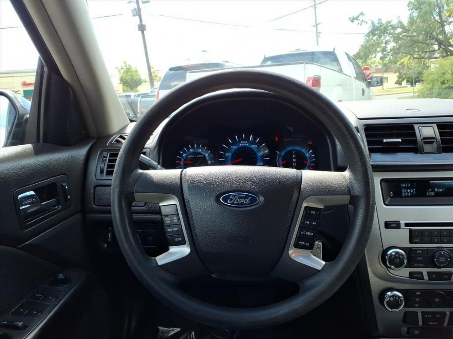 2011 Black Ford Fusion SE (3FAHP0HA4BR) with an 2.5L 4 Cylinder Sequential-Port F.I. engine, Automatic transmission, located at 50 Eastern Blvd., Essex, MD, 21221, (410) 686-3444, 39.304367, -76.484947 - Photo#9