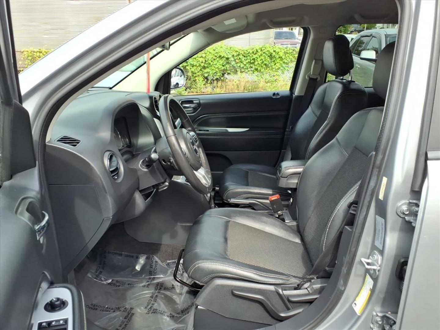 2017 Billet Silver Metallic Clear Coat Jeep Compass Latitude (1C4NJCEA8HD) with an 2.0L 4 Cylinder Sequential-Port F.I. engine, Automatic transmission, located at 50 Eastern Blvd., Essex, MD, 21221, (410) 686-3444, 39.304367, -76.484947 - Photo#12