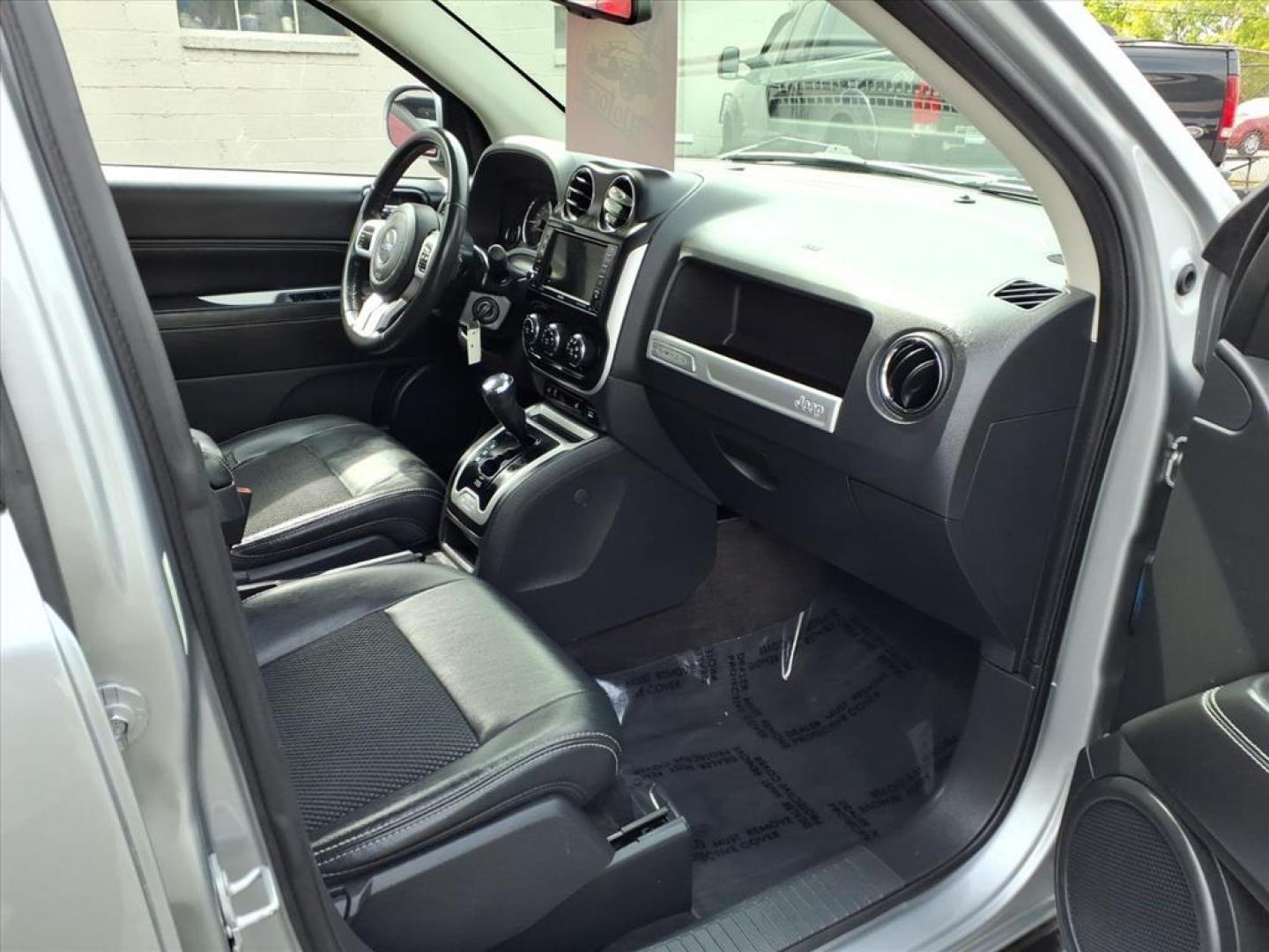 2017 Billet Silver Metallic Clear Coat Jeep Compass Latitude (1C4NJCEA8HD) with an 2.0L 4 Cylinder Sequential-Port F.I. engine, Automatic transmission, located at 50 Eastern Blvd., Essex, MD, 21221, (410) 686-3444, 39.304367, -76.484947 - Photo#17