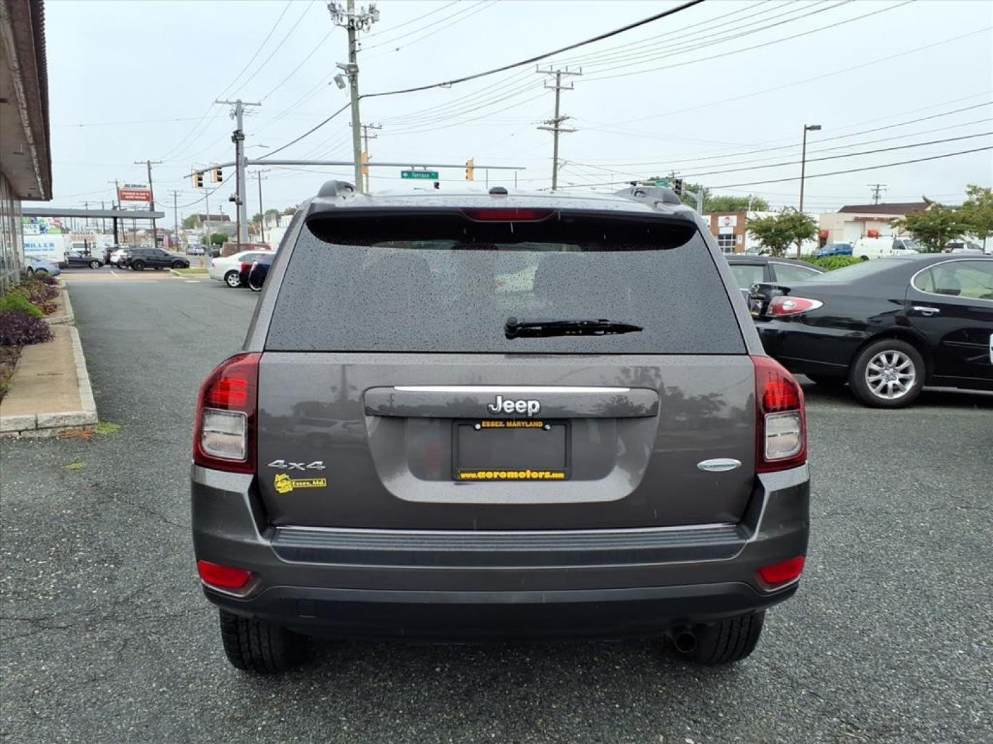 2015 Granite Crystal Metallic Clear Coat Jeep Compass Latitude (1C4NJDEBXFD) with an 2.4L 4 Cylinder Sequential-Port F.I. engine, Automatic transmission, located at 50 Eastern Blvd., Essex, MD, 21221, (410) 686-3444, 39.304367, -76.484947 - Photo#3