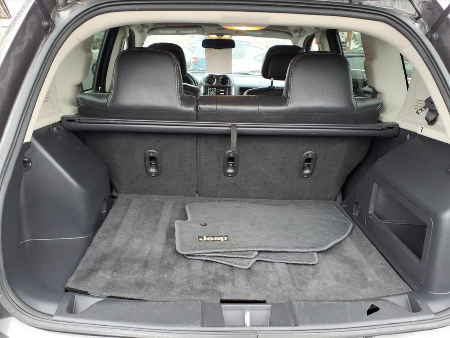 2015 Granite Crystal Metallic Clear Coat Jeep Compass Latitude (1C4NJDEBXFD) with an 2.4L 4 Cylinder Sequential-Port F.I. engine, Automatic transmission, located at 50 Eastern Blvd., Essex, MD, 21221, (410) 686-3444, 39.304367, -76.484947 - Photo#4