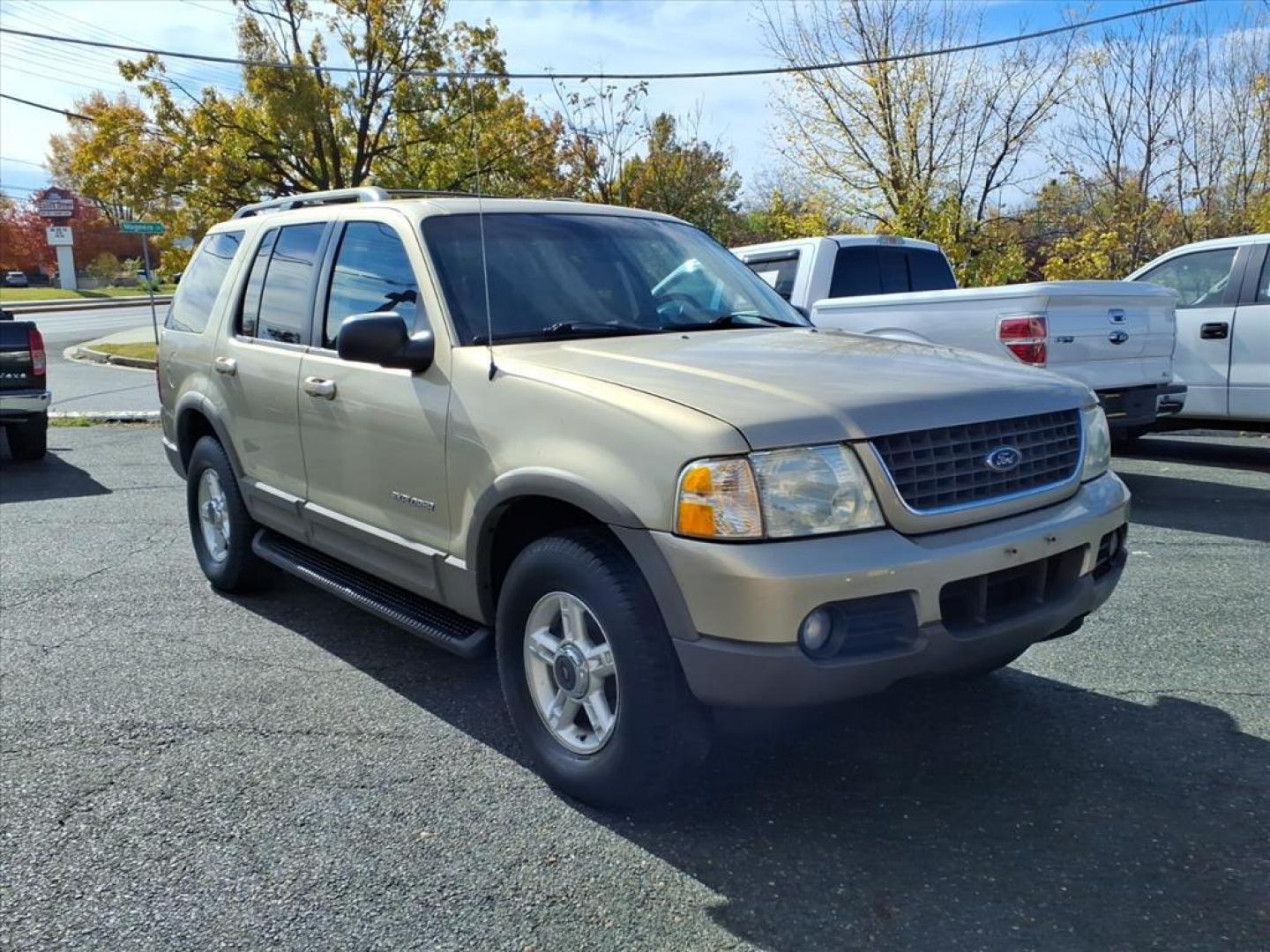 2002 Harvest Gold Clearcoat Metallic Ford Explorer XLT (1FMZU63EX2U) with an 4.0L 4.0L V6 210hp 254ft. lbs. Fuel Injected engine, 5-Speed Automatic transmission, located at 50 Eastern Blvd., Essex, MD, 21221, (410) 686-3444, 39.304367, -76.484947 - Photo#7