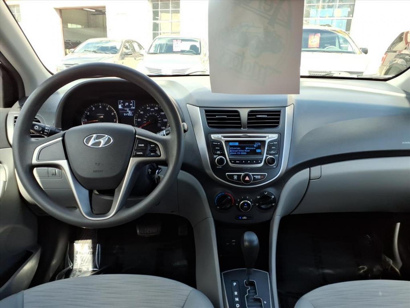 2017 Chalk White Hyundai ACCENT SE (KMHCT5AE6HU) with an 1.6L 4 Cylinder Fuel Injected engine, 4CYL transmission, located at 50 Eastern Blvd., Essex, MD, 21221, (410) 686-3444, 39.304367, -76.484947 - Photo#15