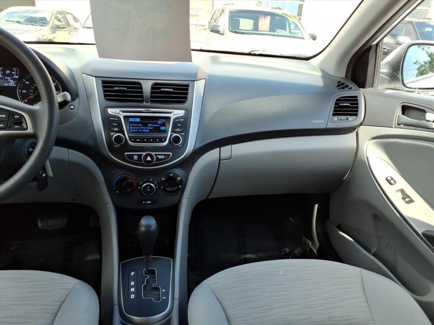 2017 Chalk White Hyundai ACCENT SE (KMHCT5AE6HU) with an 1.6L 4 Cylinder Fuel Injected engine, 4CYL transmission, located at 50 Eastern Blvd., Essex, MD, 21221, (410) 686-3444, 39.304367, -76.484947 - Photo#16