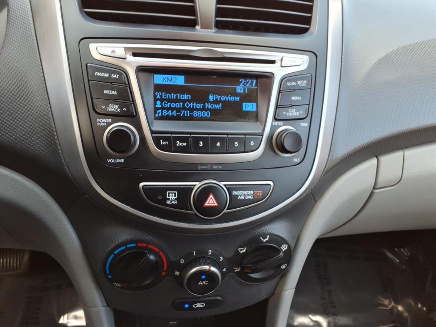 2017 Chalk White Hyundai ACCENT SE (KMHCT5AE6HU) with an 1.6L 4 Cylinder Fuel Injected engine, 4CYL transmission, located at 50 Eastern Blvd., Essex, MD, 21221, (410) 686-3444, 39.304367, -76.484947 - Photo#17