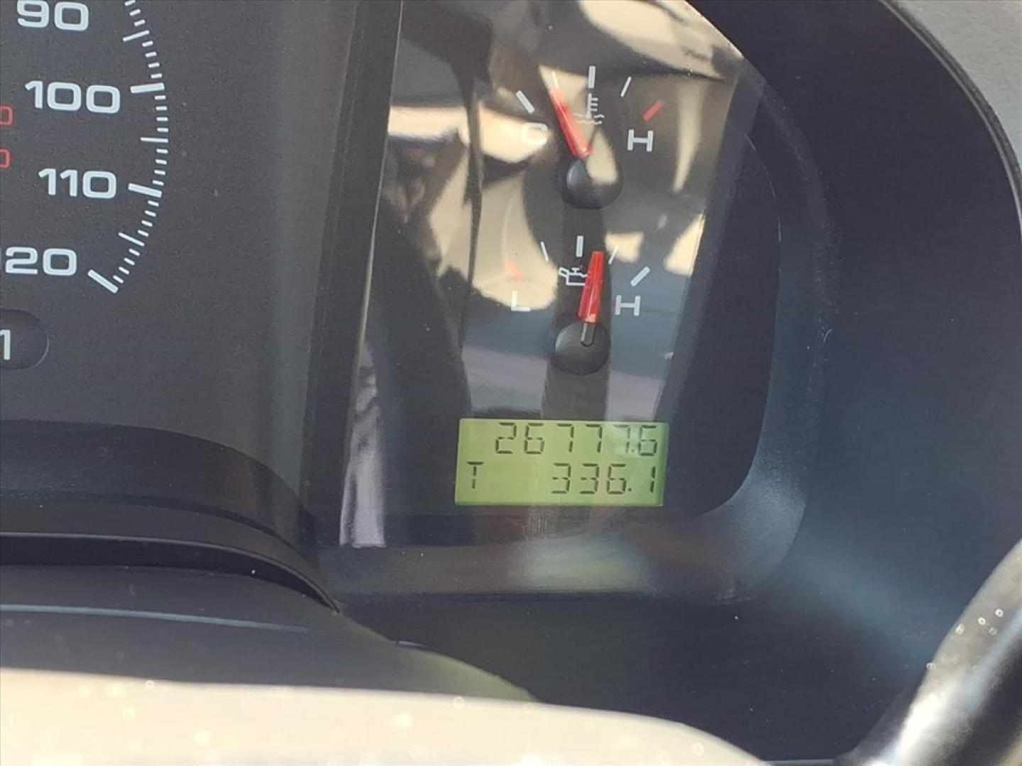 2007 Oxford White Clearcoat Ford F-150 XL (1FTPF12V27N) with an 5.4L Triton 5.4L Flex Fuel V8 300hp 365ft. lbs. Fuel Injected engine, 4-Speed Automatic transmission, located at 50 Eastern Blvd., Essex, MD, 21221, (410) 686-3444, 39.304367, -76.484947 - Photo#14