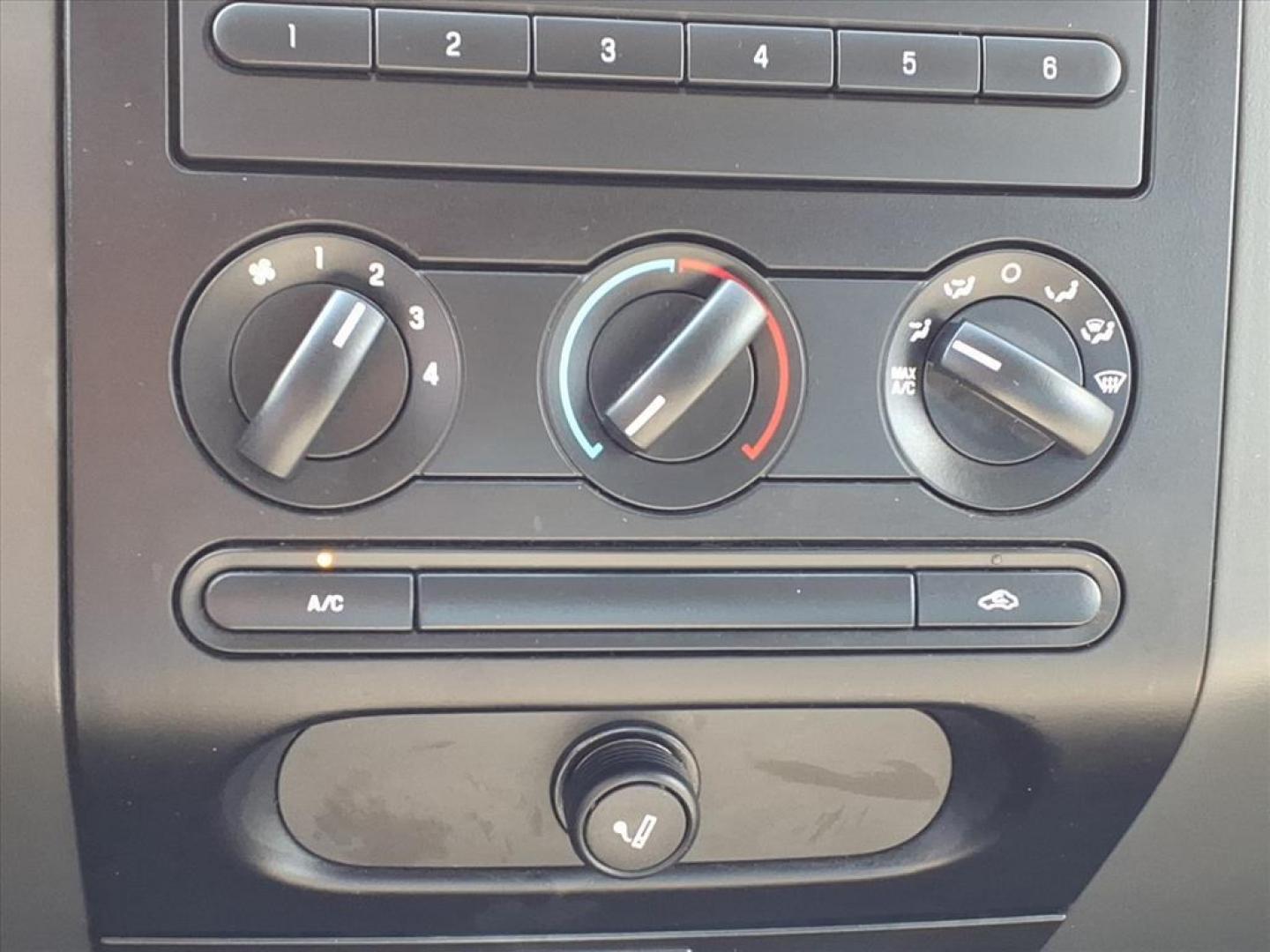 2007 Oxford White Clearcoat Ford F-150 XL (1FTPF12V27N) with an 5.4L Triton 5.4L Flex Fuel V8 300hp 365ft. lbs. Fuel Injected engine, 4-Speed Automatic transmission, located at 50 Eastern Blvd., Essex, MD, 21221, (410) 686-3444, 39.304367, -76.484947 - Photo#16