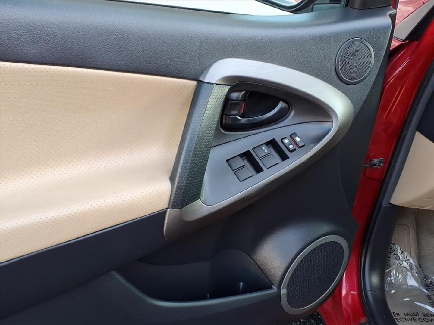 2012 Barcelona Red Metallic Toyota RAV4 Limited (2T3DF4DV6CW) with an 2.5L 4 Cylinder Sequential Fuel Injection engine, AT 4WD transmission, located at 50 Eastern Blvd., Essex, MD, 21221, (410) 686-3444, 39.304367, -76.484947 - Photo#9