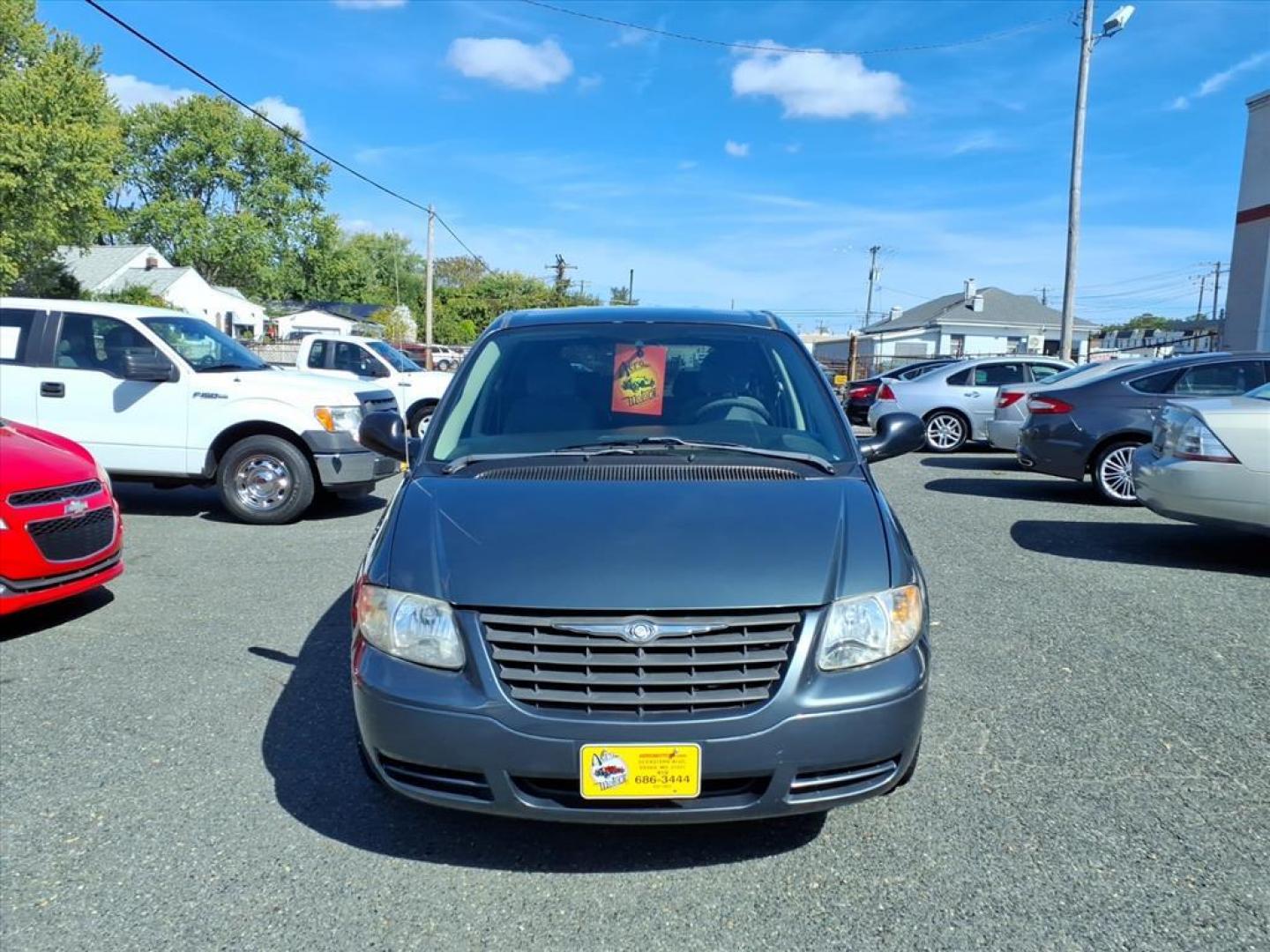 2005 Butane Blue Pearlcoat Chrysler Town and Country Base (1C4GP45R05B) with an 3.3L 3L NA V6 overhead valves (OHV) 12V Fuel Injected engine, 4-Speed Automatic transmission, located at 50 Eastern Blvd., Essex, MD, 21221, (410) 686-3444, 39.304367, -76.484947 - Photo#8