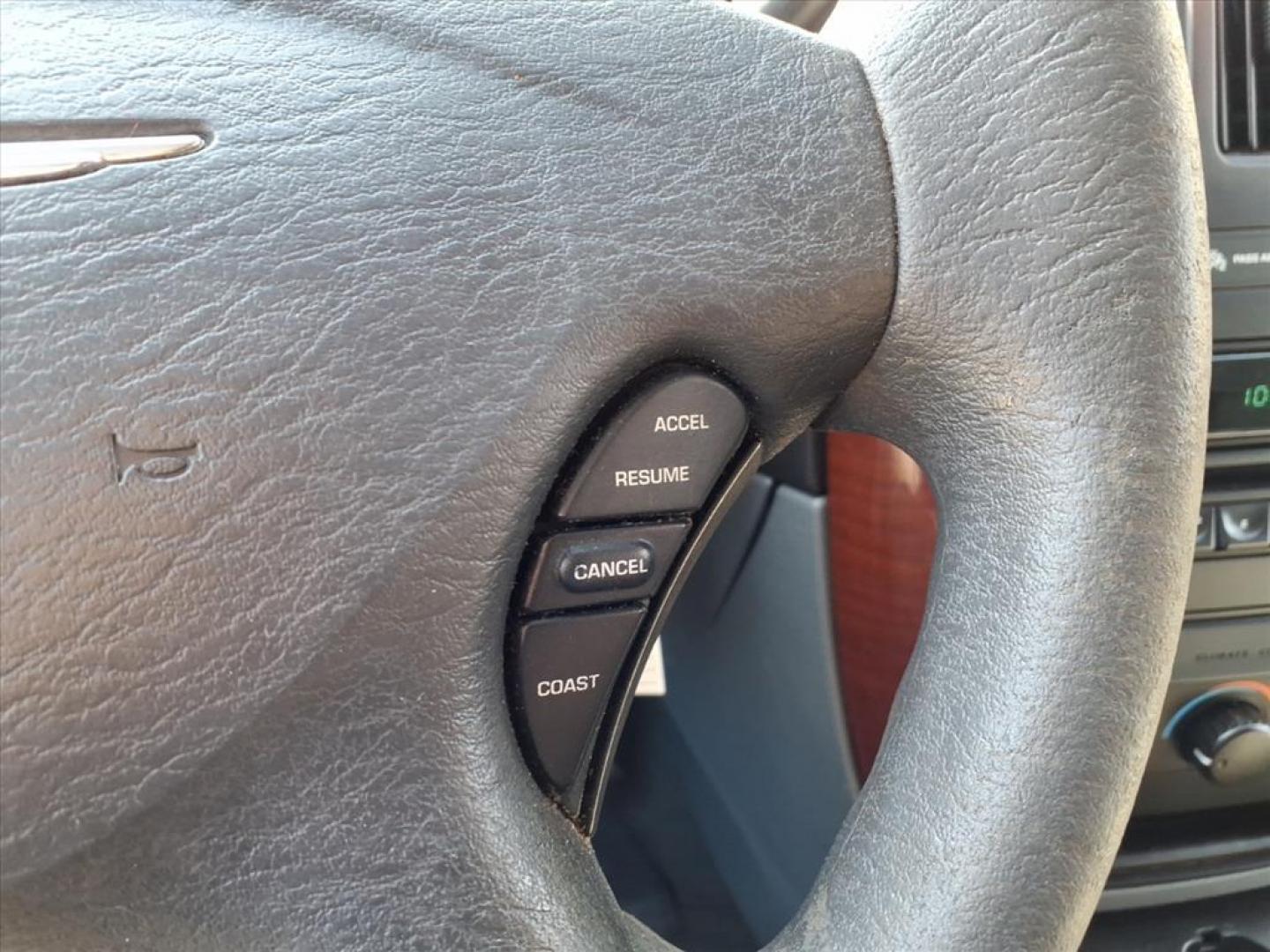 2005 Butane Blue Pearlcoat Chrysler Town and Country Base (1C4GP45R05B) with an 3.3L 3L NA V6 overhead valves (OHV) 12V Fuel Injected engine, 4-Speed Automatic transmission, located at 50 Eastern Blvd., Essex, MD, 21221, (410) 686-3444, 39.304367, -76.484947 - Photo#19