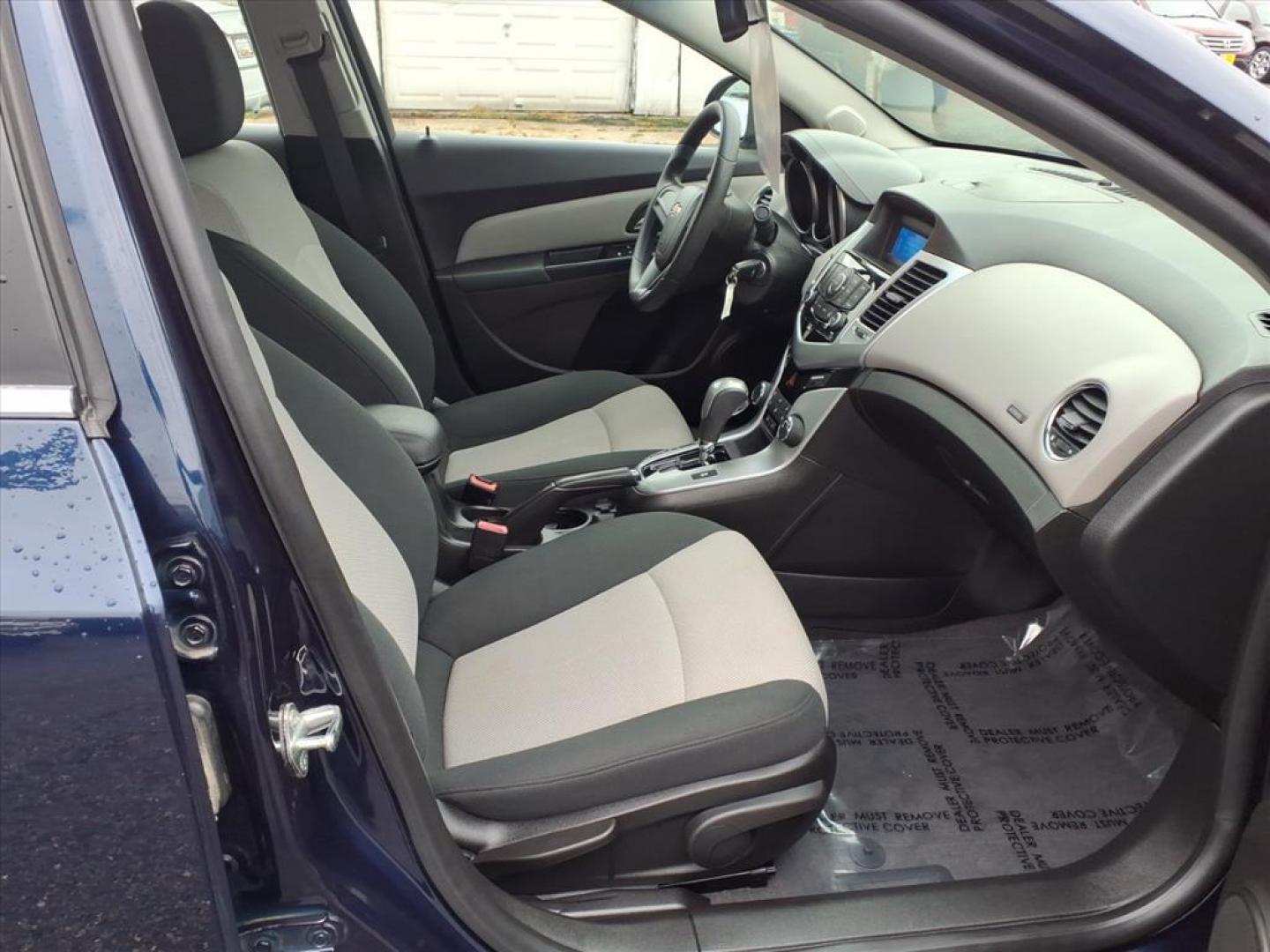 2011 Imperial Blue Metallic Chevrolet Cruze LS (1G1PC5SH3B7) with an 1.8L Ecotec 1.8L I4 136hp 123ft. lbs. Sequential-Port F.I. engine, 6-Speed Shiftable Automatic transmission, located at 50 Eastern Blvd., Essex, MD, 21221, (410) 686-3444, 39.304367, -76.484947 - Photo#16